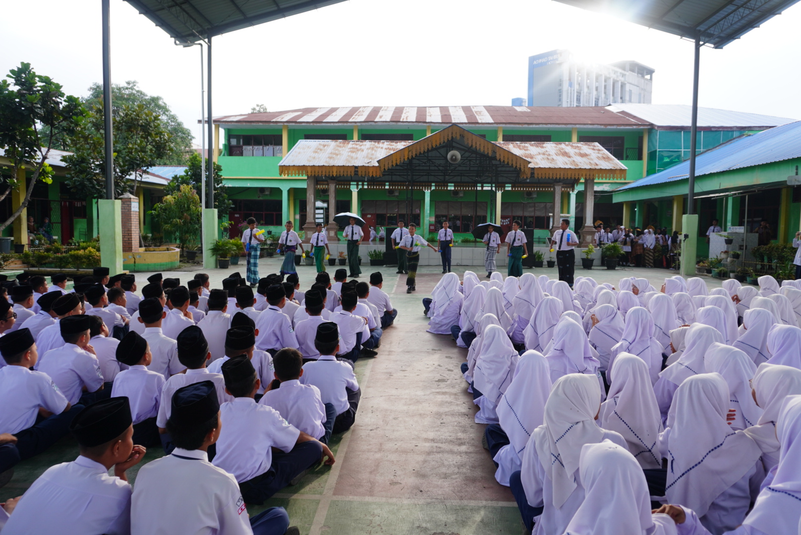 Suasana Belajar di Lab. Komputer